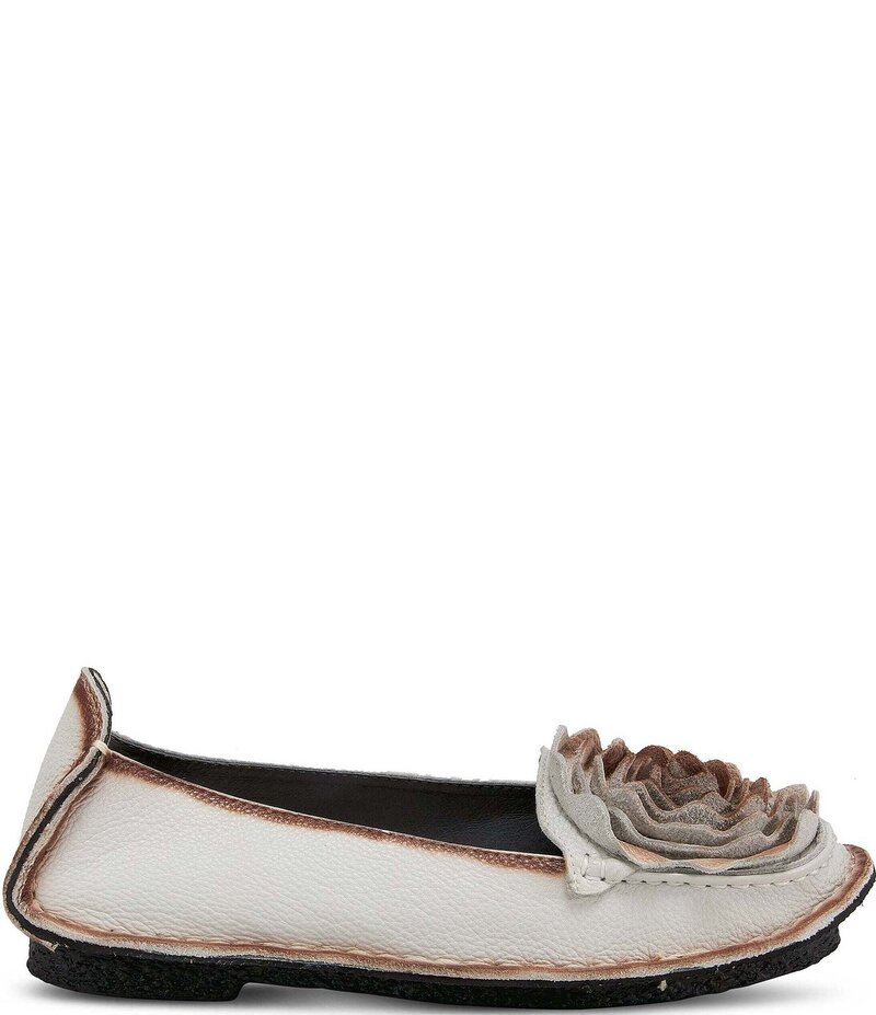 ラリティステ レディース シューズ スリッポン・ローファー フラワー柄 レザー ローファー フラワー L'ARTISTE Dezi Leather Floral Detail Slip On Loafers Natural