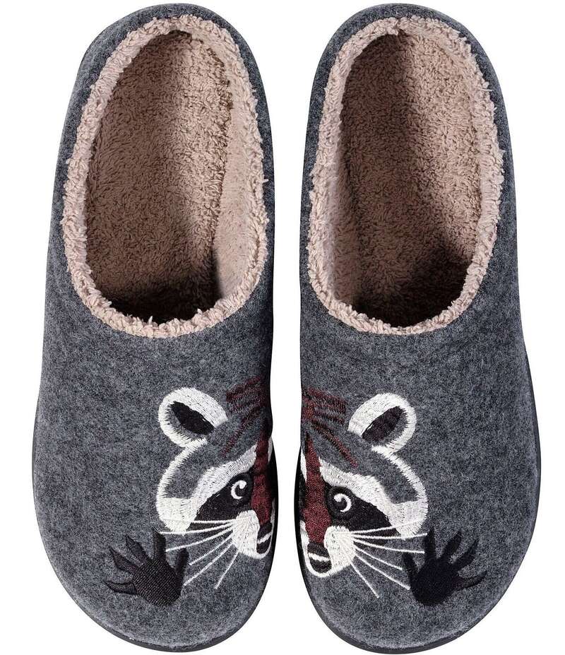 エルエルビーン メンズ シューズ スリッポン・ローファー L.L.Bean L.L. Bean Men's Daybreak Raccoon Motif Slippers Graphite グラファイト 23,980円