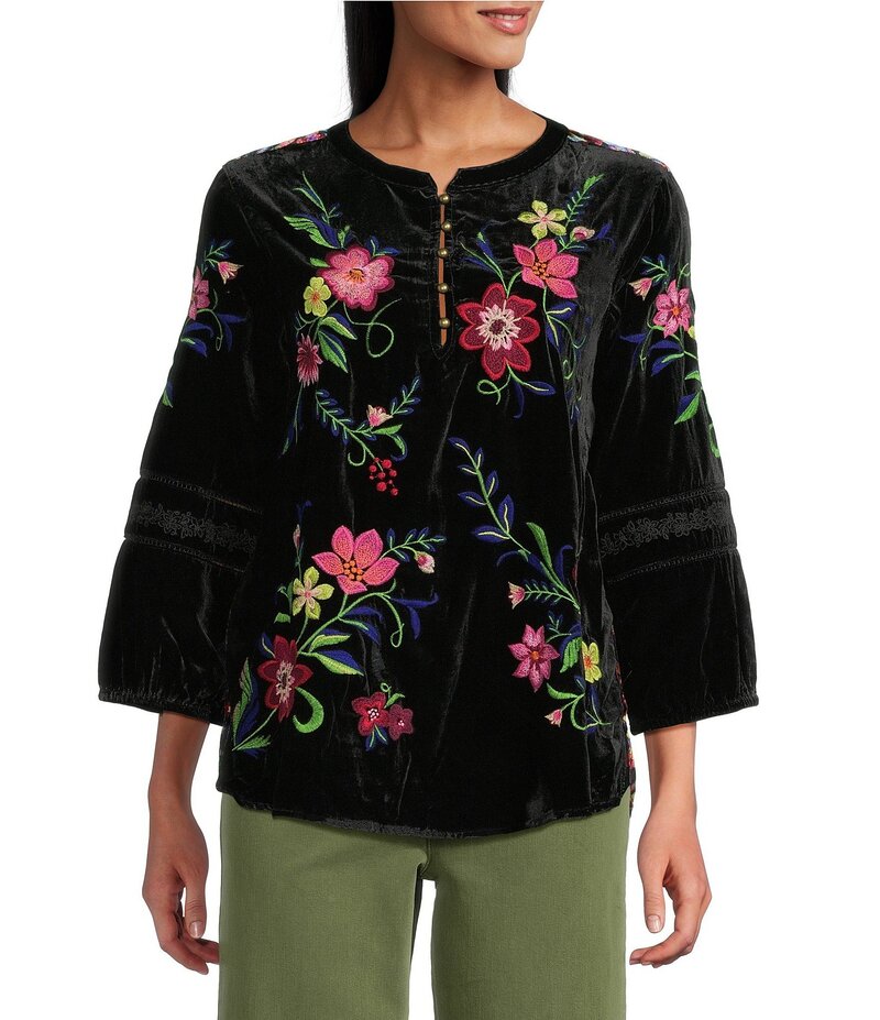 ジョン マーク レディース トップス シャツ フラワー柄 プチ プリント ベルベット 刺繍 フラワー John Mark Petite Size Floral Embroidered Velvet Back Print Band Round Collar 3/4 Sleeve Tunic Black ブラック