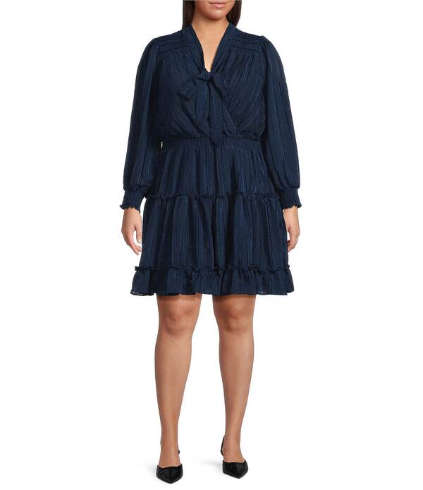 スカイズアブルー レディース トップス ワンピース Vネック ティアード シフォン プラスサイズ ミニ Skies Are Blue Plusize Tie V-Neck Long Sleeve Tiered Hem Textured Chiffon Mini Dress Navy ネイビー