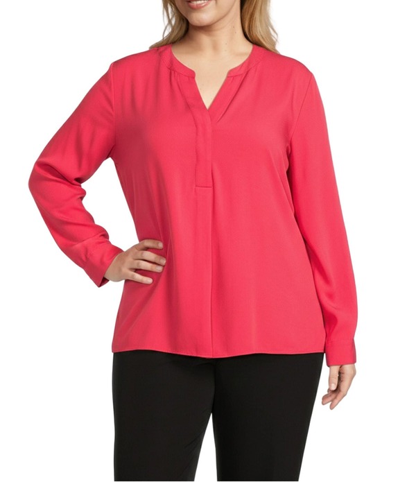 インベストメンツ レディース トップス プルオーバー つけ加える大きさ トップ Investments Plusize Nora Long Sleeve Y-Neck Drapey Twill Blouse Watermelon