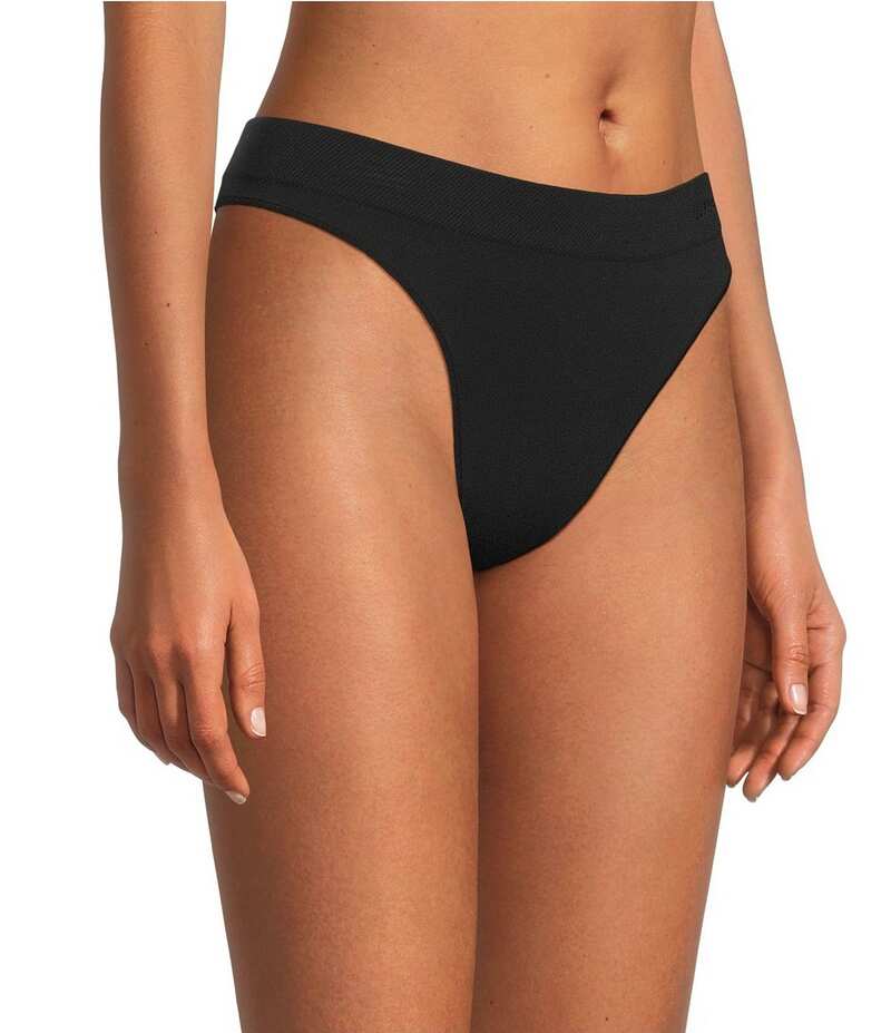 レミステレー レディース アンダー御召しもの ズボン下 Le Mystere Seamless Comfort Thong Panty Black 黒いこと