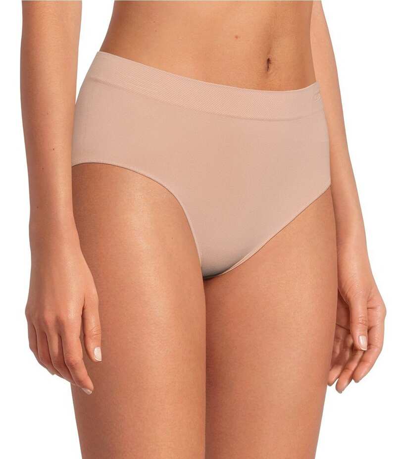 レミステレー レディース アンダー御召しもの ズボン下 Le Mystere Seamless Comfort Brief Panty Sahara