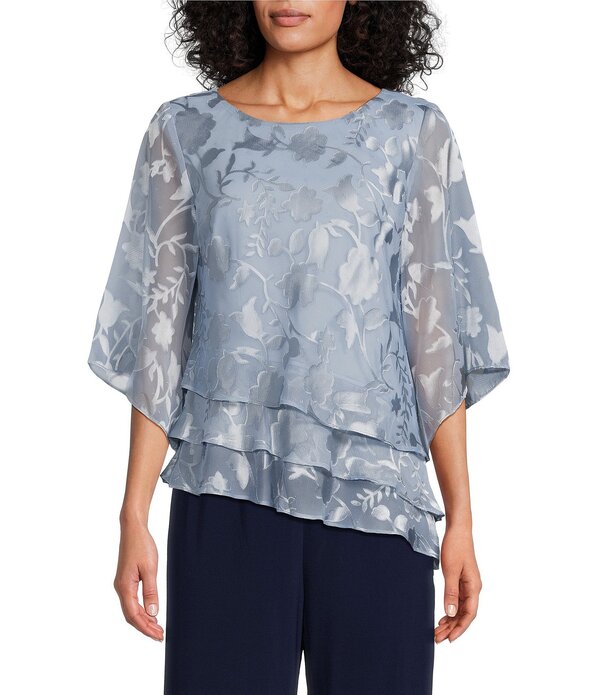 アレックスイブニングス レディース トップス ワンピース シフォン クルーネック アシンメトリー プチ プリント ブラウス Alex Evenings Petite Size 3/4 Illusion Sleeve Crew Neck Asymmetrical Triple Tier Hem Printed Chiffon Blouse Hydrangea