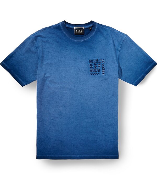 スコッチアンドソーダ メンズ トップス シャツ リラックスフィット 刺繍 Scotch & Soda Embroidered Artwork Relaxed Fit Garment Dyed Short Sleeve T-Shirt Pageant Blue ブルー|ReVida 店