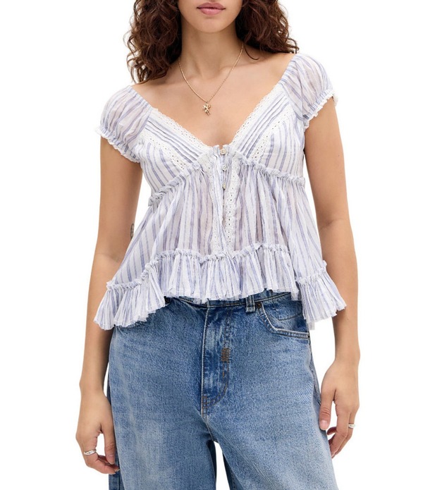 アーバンアウトフィッターズ レディース トップス シャツ キャップ ブラウス BDG Urban Outfitterskyle Striped Cap Sleeve Blouse Blue ブルー｜ReVida 店
