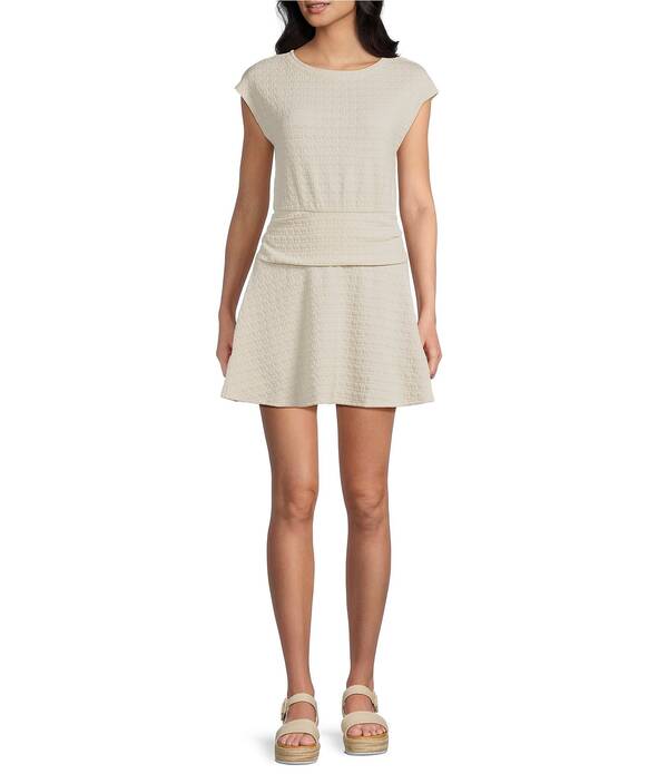 モアモア レディース トップス ワンピース ミニ Moa Short Sleeve Shirred Mini Dress Oat Milk|ReVida 店