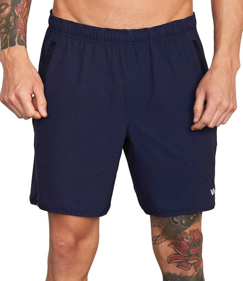 ルーカ メンズ ボトムス ハーフパンツ・ショーツ ショートパンツ RVCA Yogger Performance Stretch 17 Outseam Solid Walk Shorts Midnight