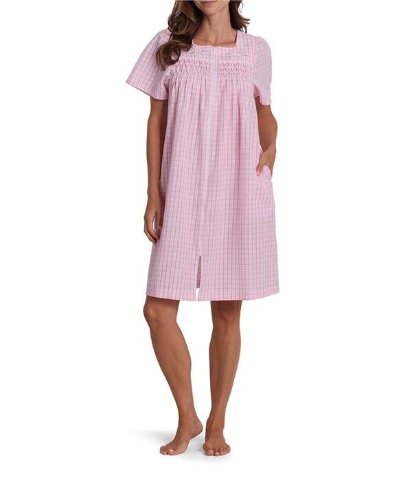 ミス エレーン レディース アンダーウェア ナイトウェア Miss Elaine Seersucker Short Sleeve Square Neck Checked Woven Short Zip Robe Peach/White Check ホワイト