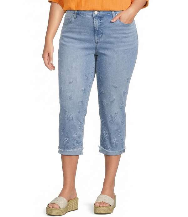 コード ブルー レディース ボトムス デニムパンツ プラスサイズ 刺繍 キャップ ジーンズ Code Bleu Plusize Soho Mid Risembroidered Fray Roll-Cuff Hem Capri Jeans Riviera Wash