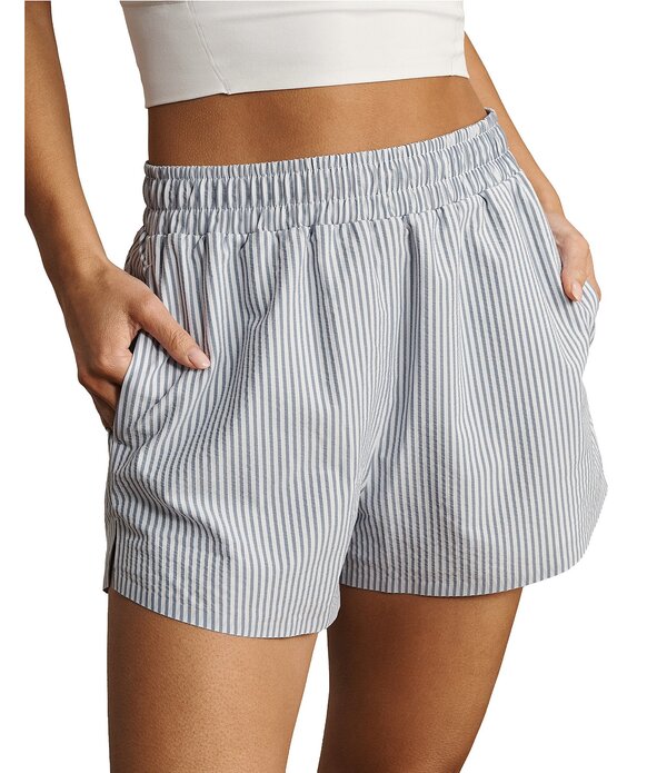 ローヌ レディース ボトムス ハーフパンツ・ショーツ ショートパンツ RHONE Saltair Striped Coordinating High Rise Pull-On Performance Seersucker Shorts Washed Navy Stripe ネイビー｜ReVida 店
