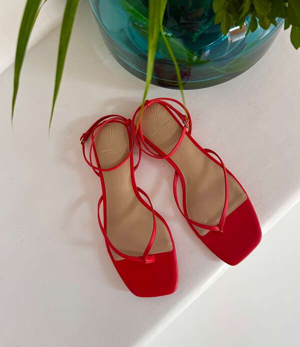 アントニオ メラーニ レディース シューズ サンダル アンクル レザー Antonio Melani x Stephanie Covington Mary Leather Ankle Strap Thong Flat Sandals Goji｜ReVida 店
