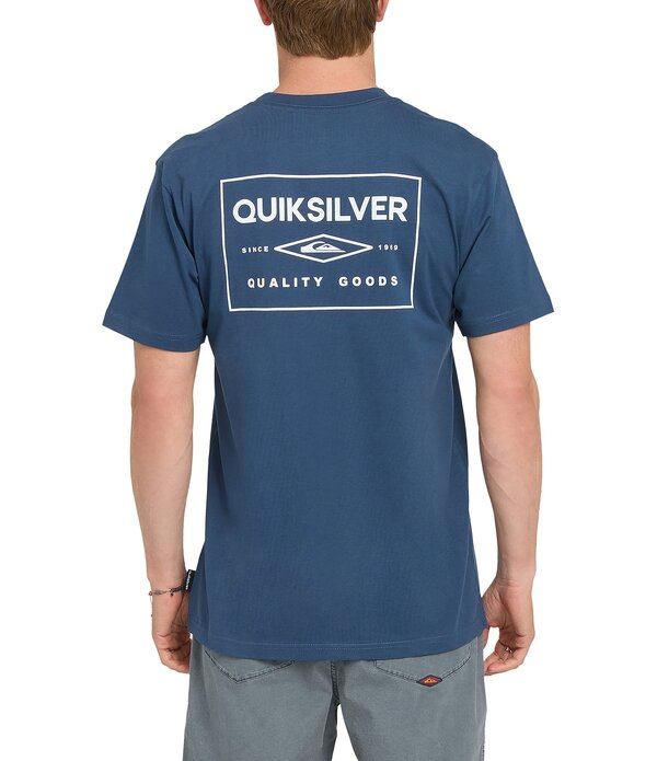 クイックしろがね色 メンズ トップス プルオーバー ロゴタイプ Quiksilver Stamped Logo Short Sleeve T-Shirt Dark Denim ジーンズ