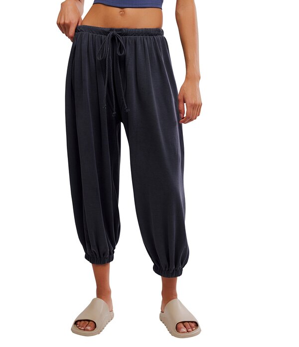 フリーピープル レディース ボトムス 心地よいズボン下 Free People FP Movement Momentumid Rise Cupro Jogger Pants Black 黒いこと