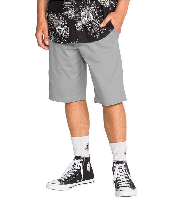 ボルコム メンズ ボトムス 二分の一ズボン下・さる股引き 遊撃手ズボン下 Volcomodern Stretchino 21 Outseam Shorts Grey 薄墨色