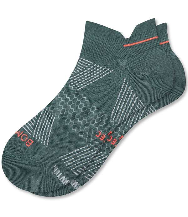 ボン2階建てバス メンズ アンダー御召しもの ソックス アンクル Bombas Herringbone Color Blocked Running Ankle Socks Ocean Shadow