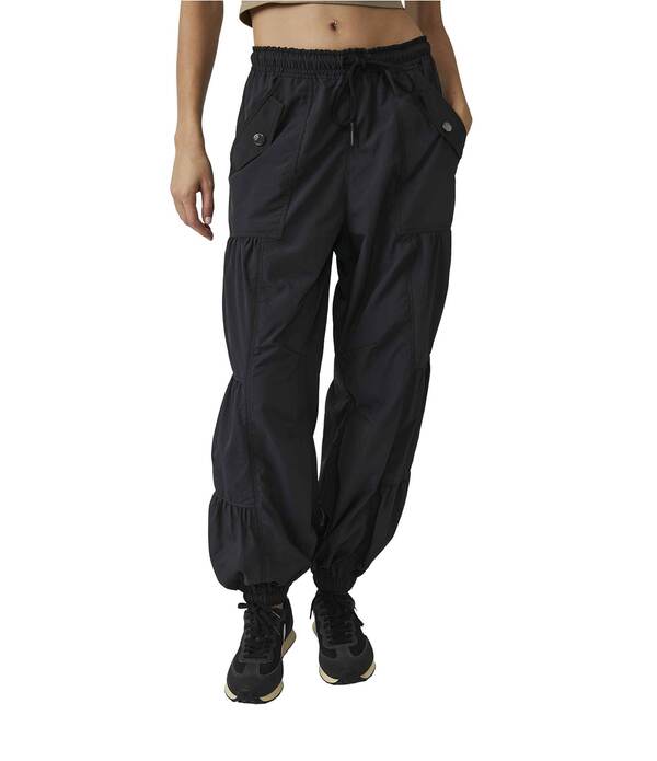 フリーピープル レディース ボトムス 心地よいズボン下 Free People FP Movement Set Me Free Mid Rise Shirred Paneling Elasticated Cuff Jogger Pants Black 黒いこと