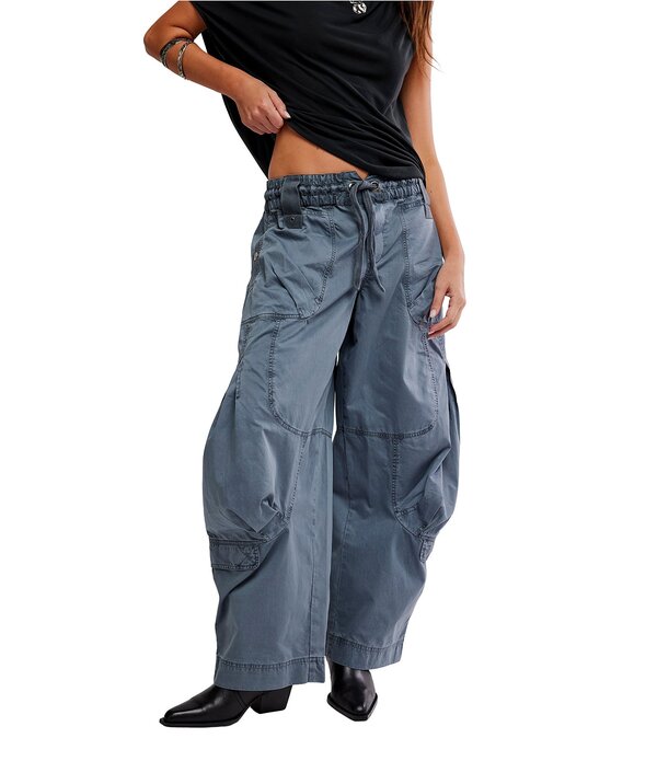 フリーピープル レディース ボトムス 心地よいズボン下 カーゴパンツ Free People We The Free Onset Mid-Rise Parachute Cargo Pantsteel