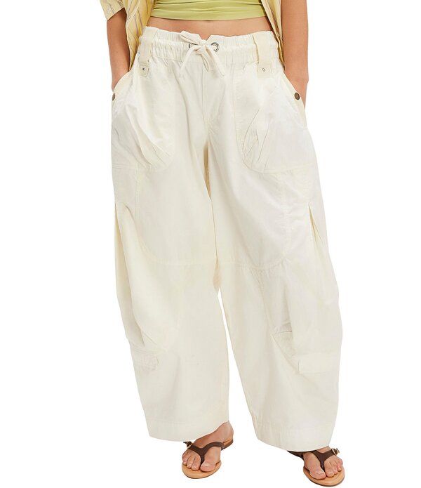 フリーピープル レディース ボトムス 心地よいズボン下 カーゴパンツ Free People We The Free Onset Mid-Rise Parachute Cargo Pants Tofu