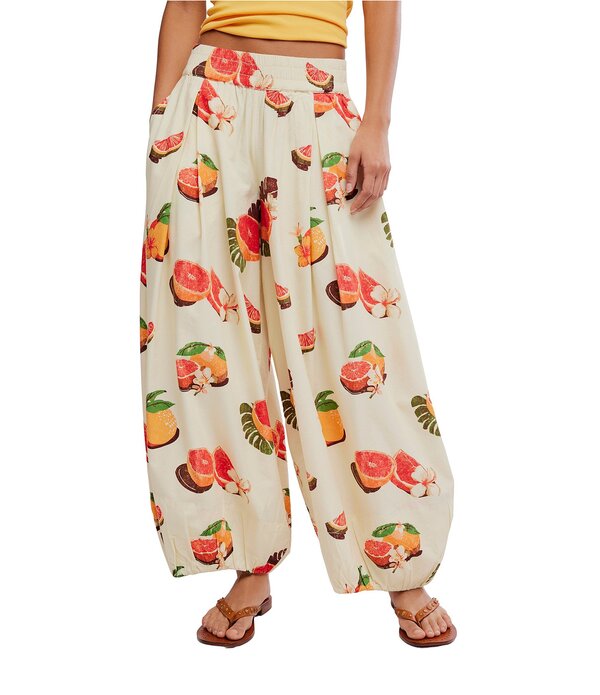 フリーピープル レディース ボトムス 心地よいズボン下 刷り上げる Free People Moonflower Fruit Printed Mid Rise Pull-On Balloon Pants Funky Fruits - Tea Combo