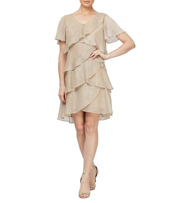 イグナイト レディース トップス 衣装 Vのど首 ティアード プチ フラウンス Ignitevenings Petite Size Shimmer Tiered Ruffle V-Neck Embellishment Short Flutter Sleeve Shift Dress Gold ゴールド