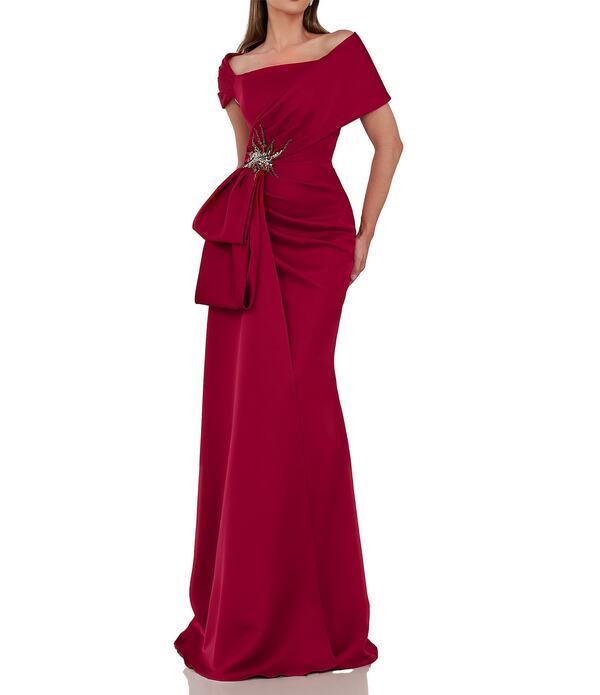 テラニクチュール レディース トップス 衣装 ドレープ 繻子 Terani Couture Satin Off The Shoulder Neck Short Sleeve Front Rhinestone Drape Gown Wine ぶどう酒
