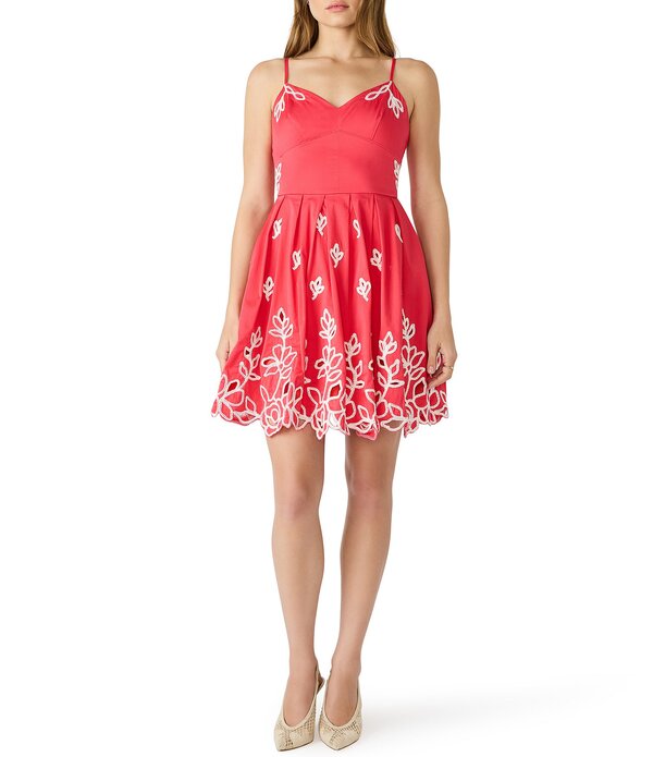 スティーブ マデン レディース トップス 衣装 御花柄 ミニ ノースリーブ 刺しゅう 御花 Steve Madden Emelia Embroidered Floral Sleeveless Mini Dress Paradise Pink サクラ色