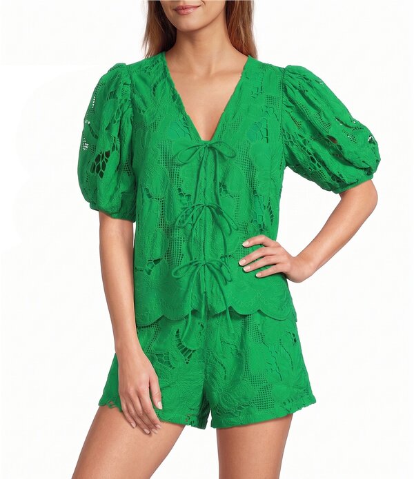 シュガーリップス レディース トップス プルオーバー Vのど首 Sugarlips Friona Eyelet V-Neck Short Bubble Sleeve Coordinating Top Kelly-Green 緑であること