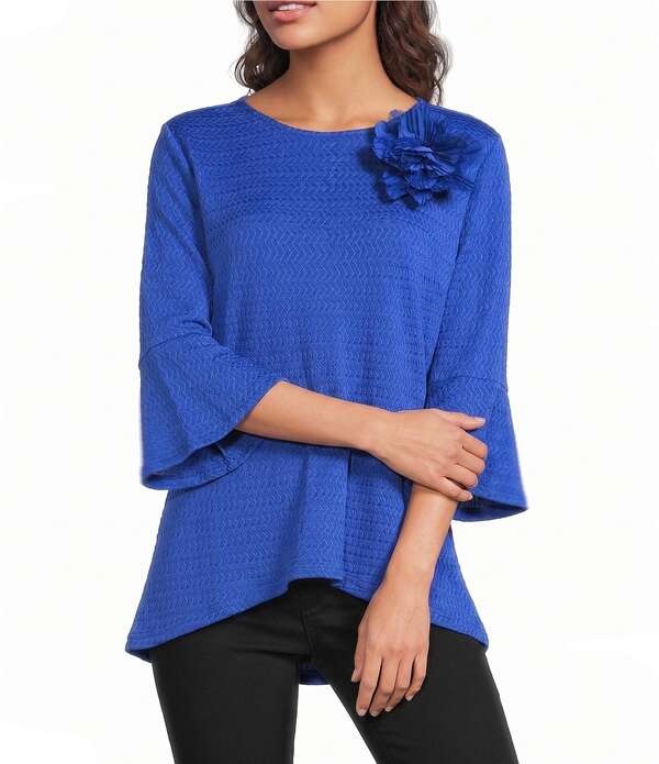 カレッサ レディース トップス カットソー 御花柄 編み物 御花 Calessa Textured Knit Floral Applique Round Neck 3/4 High Low Tunicobalt 青緑色