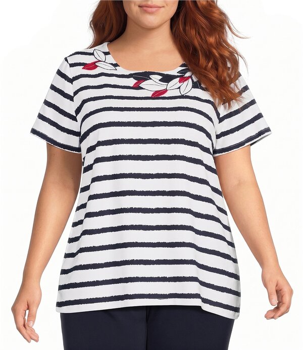 アリソン デイリー レディース トップス Tシャツ クルーネック プラスサイズ ニット Allison Daley Plusize Stripe Short Sleeve Crew Necknitop Navy/White Stripe ホワイト|ReVida 店