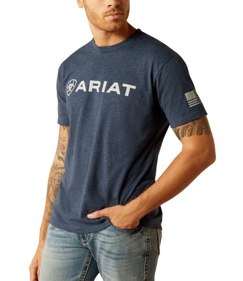 アリアト メンズ トップス シャツ Tシャツ 半袖 ロゴ グラフィック Ariat Shield Flag Short-Sleeve Logo Graphic T-Shirt Navy ネイビー 8,506円