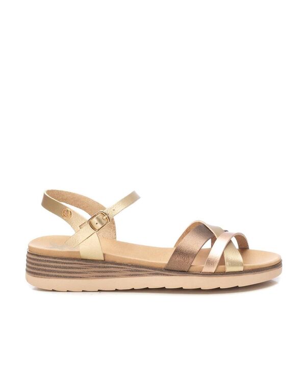 キシタイ レディース シューズ サンダル XTI Women's Low Wedge Strappy Sandals By Gold ゴールド の商品写真