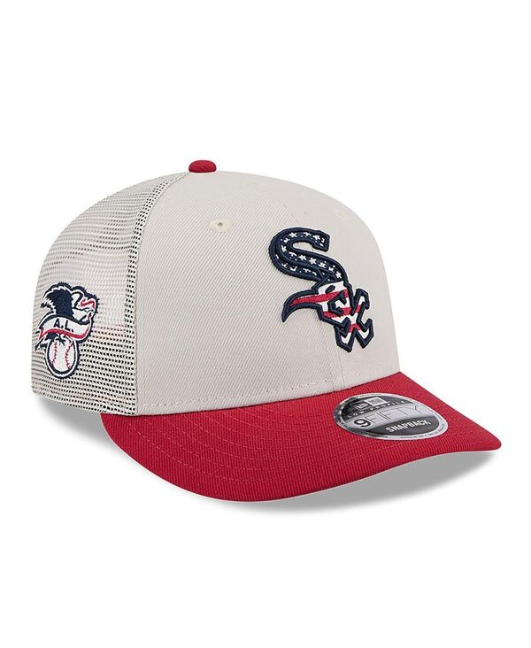 ニューエラ メンズ アクセサリー 帽子 New Era Men's Red Chicago White Sox 2024 Fourth of July Trucker Low Profile 9FIFTY Snapback Hat Khaki カーキ