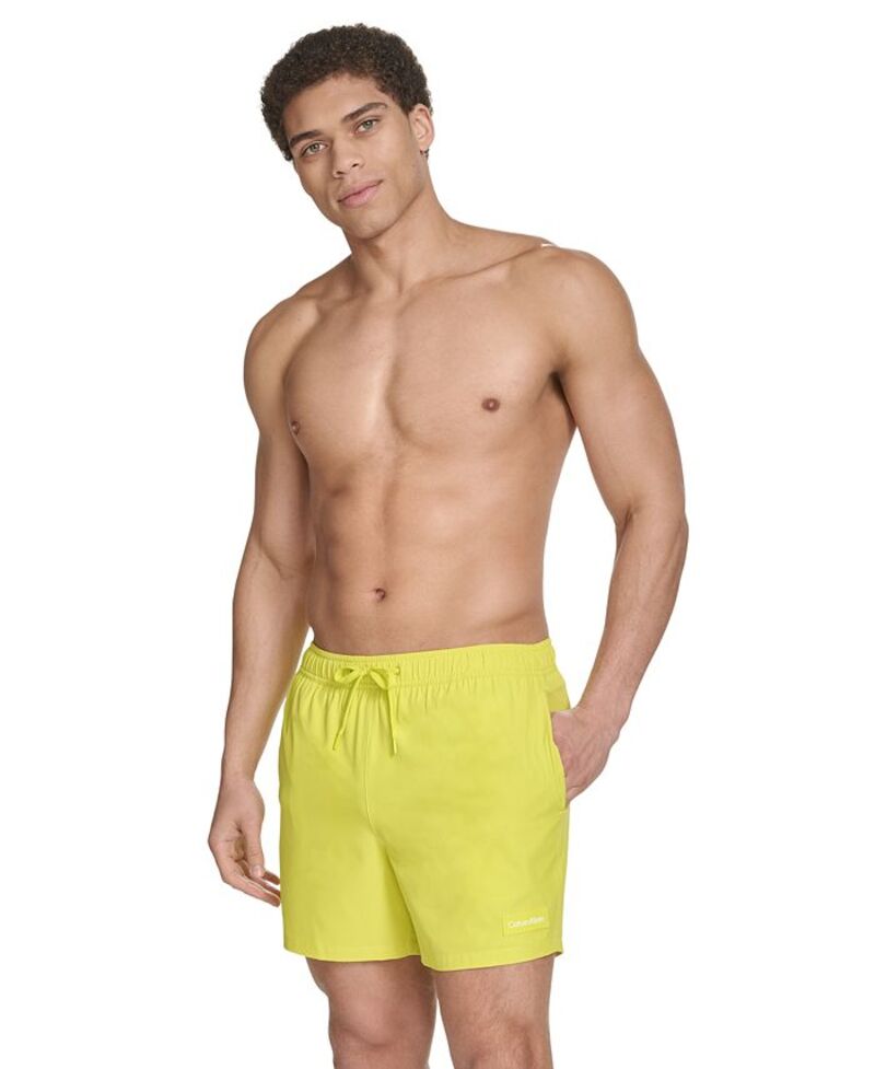 カルバンクライン メンズ 水着 ハーフパンツ・ショーツ Calvin Klein Men's Core Euro Regular-Fit Quick-Dry 5 Swim Trunks with Compression Short Liner Citrus