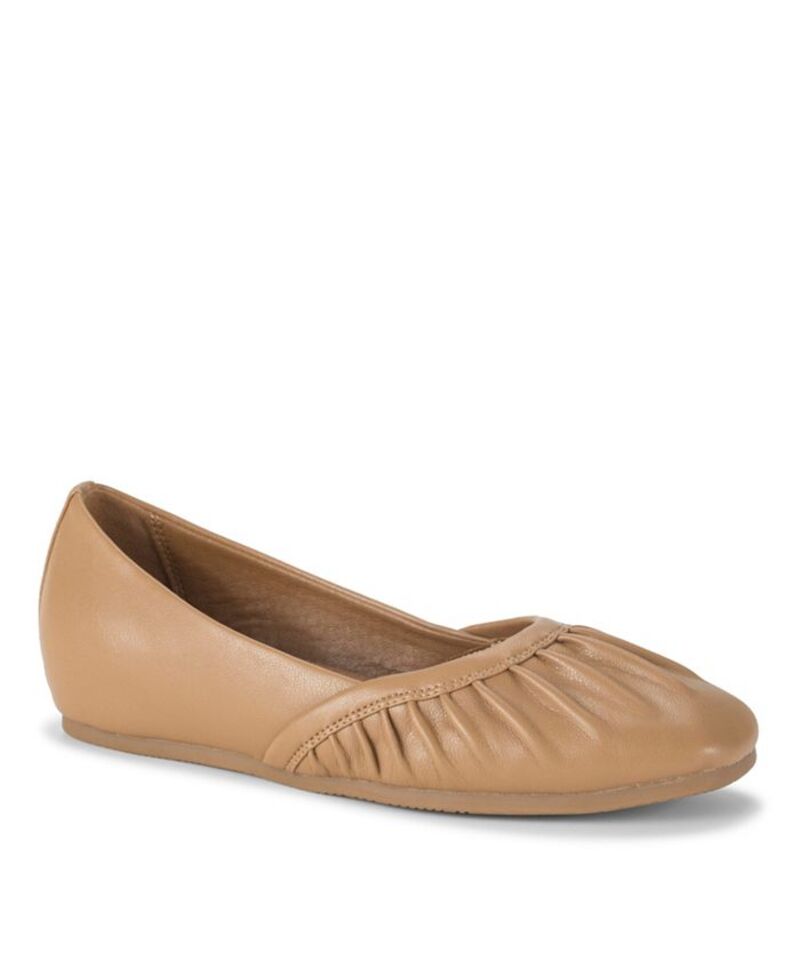 ベアトラップス レディース シューズ パンプス Baretraps Women's Charlie Flats Cognac｜ReVida 店