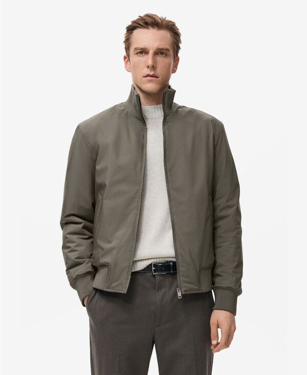 マンゴ メンズ アウター ジャケット・ブルゾン MANGO Men's Water-Repellent Bomber Jacket Khaki カーキ