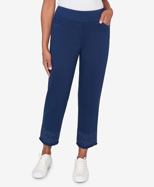 アルフレッド ダナー レディース ボトムス カジュアルパンツ プチ 刺繍 デニム アンクル Alfredunner Petite Mykonos Geometric Embroidered Super Stretch Denim Ankle Pants Mosaic Blue ブルー