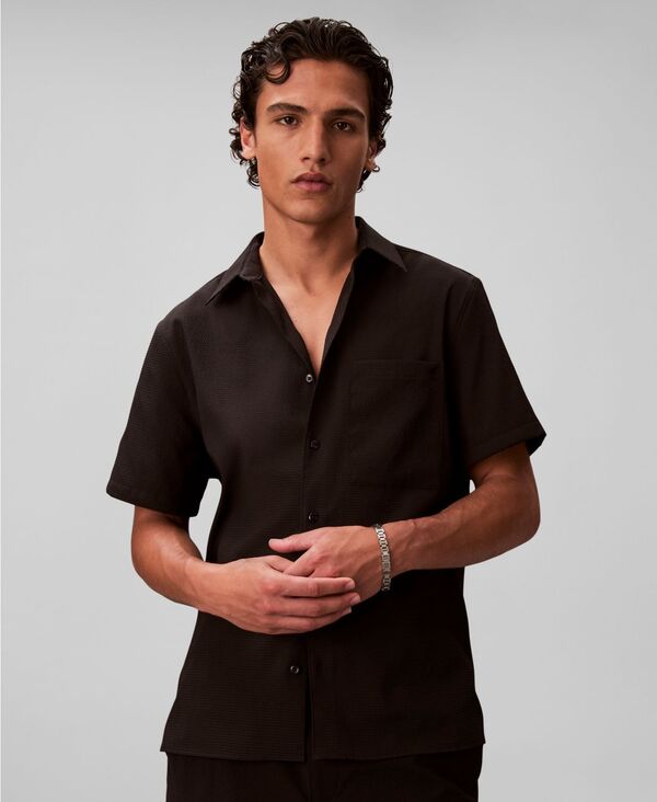 【送料無料】 カルバンクライン メンズ シャツ トップス Men's Classic-Fit Button-Down Shirt Black