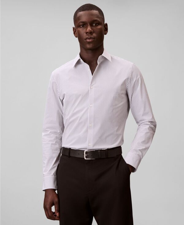 【送料無料】 カルバンクライン メンズ シャツ トップス Men's Stripe Tech Slim-Fit Button-Down Shirt Misty Gray/White 25,060円