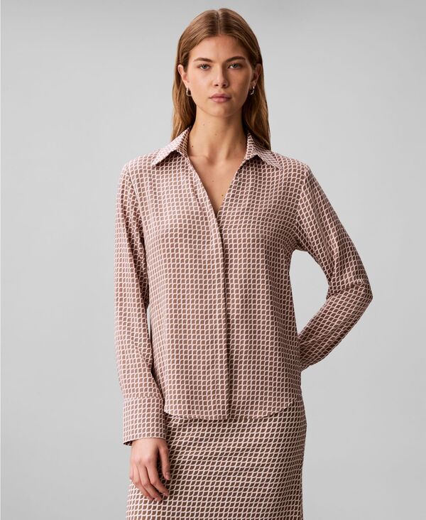 カルバンクライン レディース トップス シャツ プリント ダウン Calvin Klein Women's Printed Button-Down Shirt Walnutiled Scale Print|ReVida 店