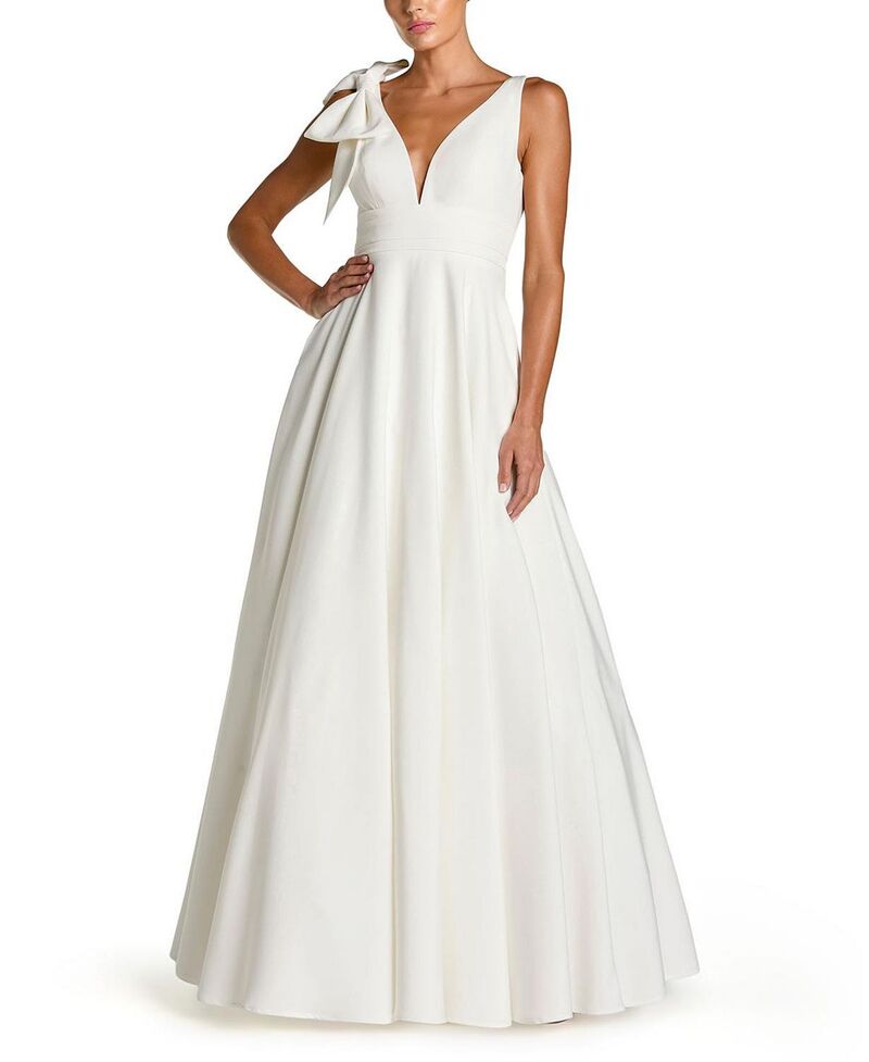 マックダガル レディース トップス 衣装 ノースリーブ Mac Duggal Sleeveless Plunge Neck Ball Gown with Bow Detail White 白いこと
