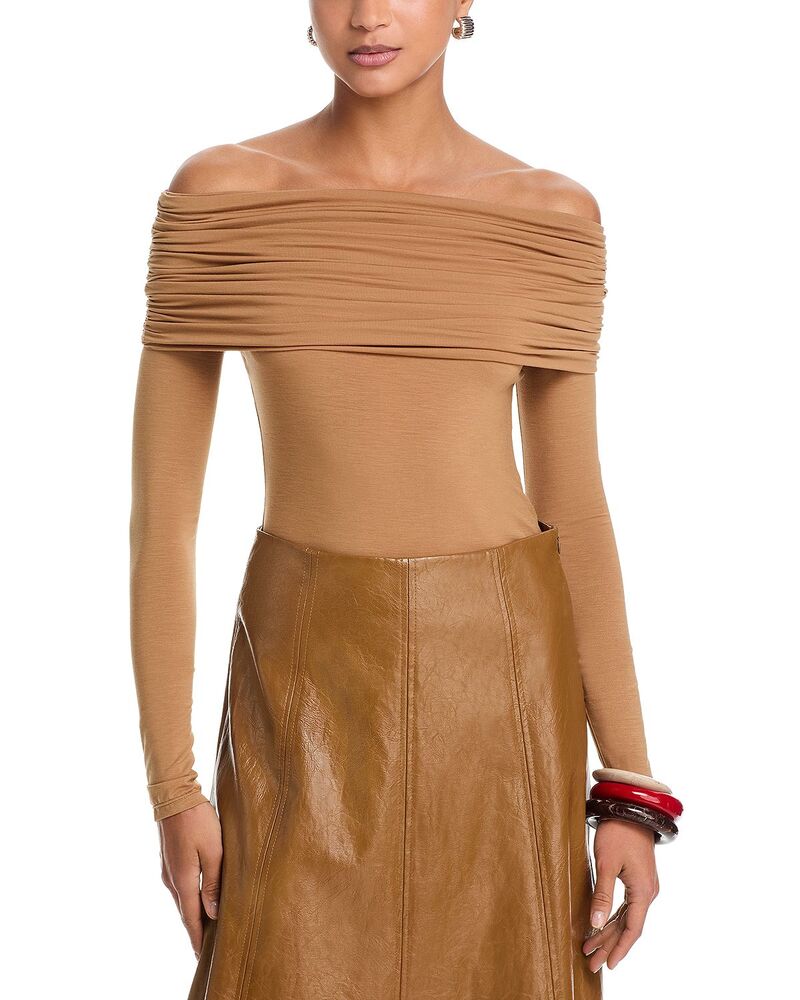 エーエルシー レディース トップス シャツ A.L.C. Adeline Off-the-Shoulder Top Toffee｜ReVida 店