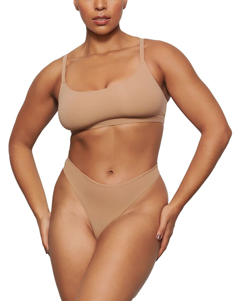 スキムズ レディース アンダー御召しもの ズボン下 SKIMS Fits Everybody Thong Sienna