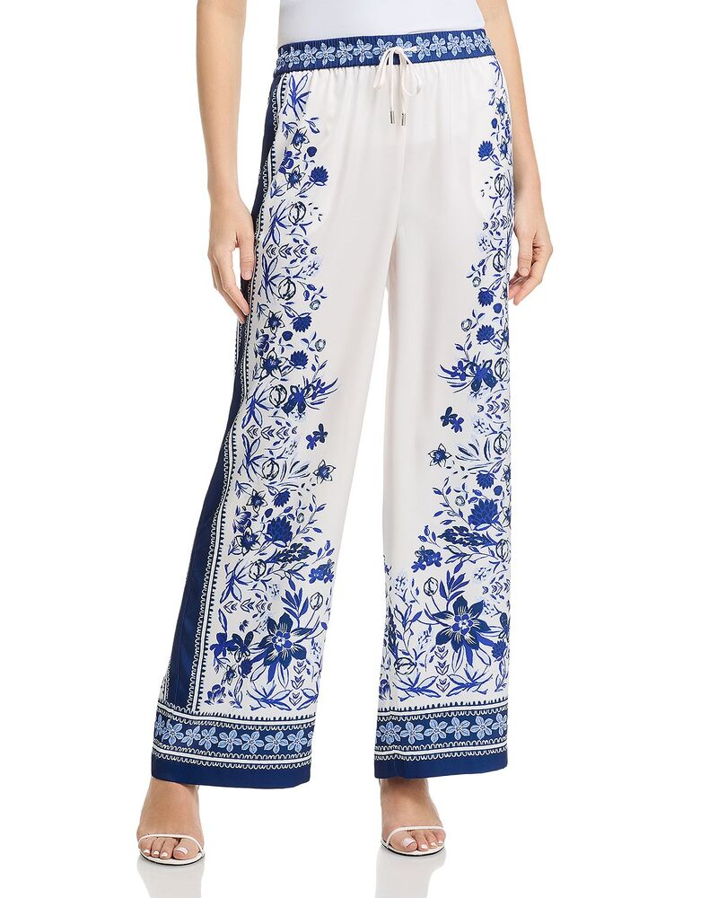 アクア レディース ボトムス カジュアルパンツ ワイドレッグ フラワー柄 プリント フラワー AQUA Floral Print Wide Leg Pants - Exclusive Blue Multi ブルー