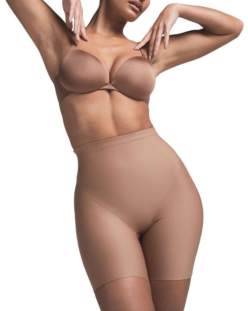 スキムズ レディース ボトムス ハーフパンツ・ショーツ ショートパンツ SKIMS Core Sculpt Mid Rise Shortsienna|ReVida 店