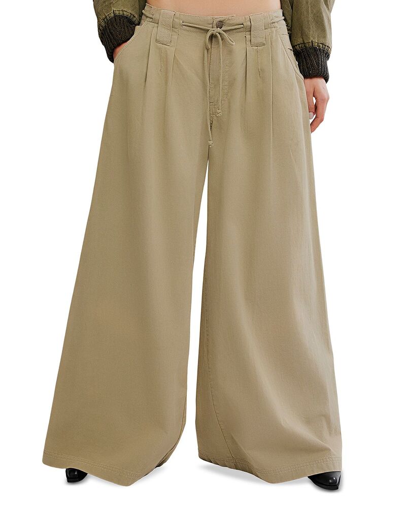 フリーピープル レディース ボトムス 心地好いズボン下 ワイドレッグ Free People Julien Wide Leg Drawstring Pants Chinchilla