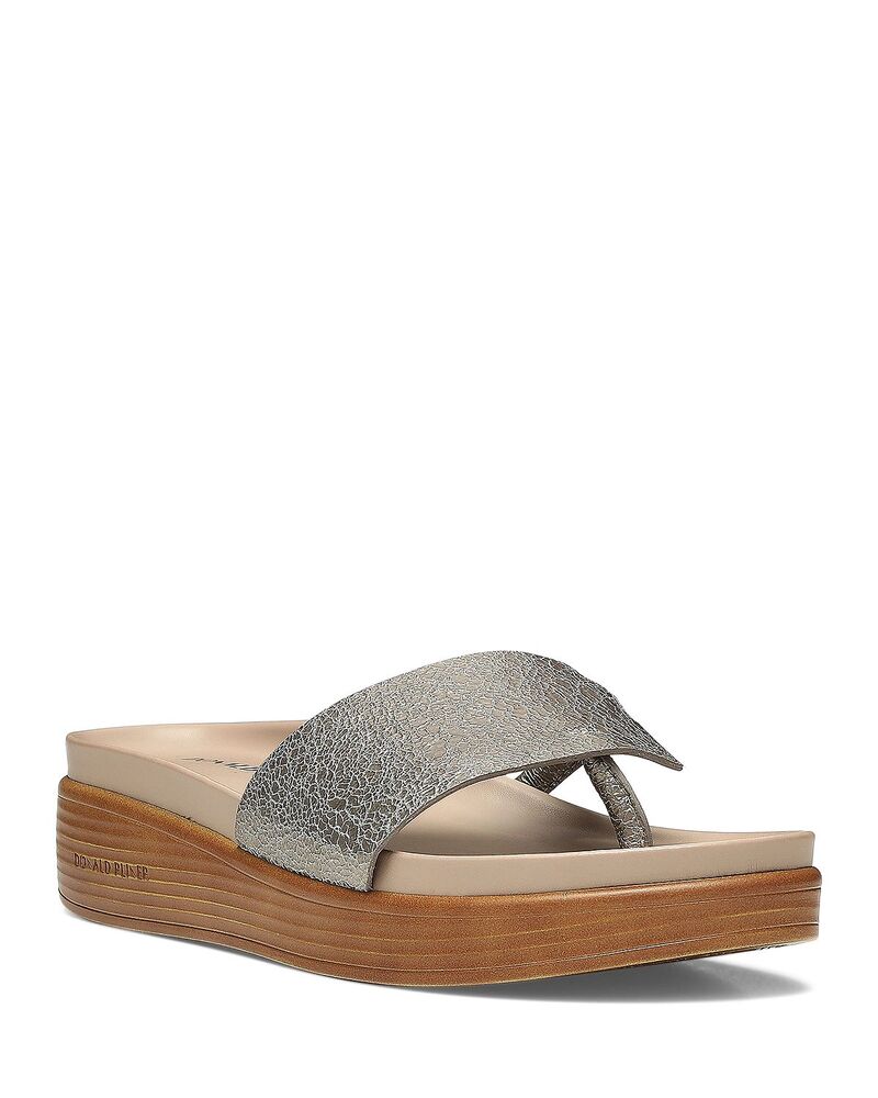 ドナルドプリネール レディース シューズ サンダル Donald Pliner Women'slip On Thong Wedge Sandals Lightaupe トープ｜ReVida 店