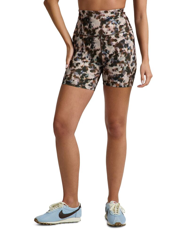 ビヨンドヨガ レディース ボトムス ハーフパンツ・ショーツ ショートパンツ Beyond Yoga Softmarkeepace 5" Biker Shorts Black Rinse ブラック｜ReVida 店