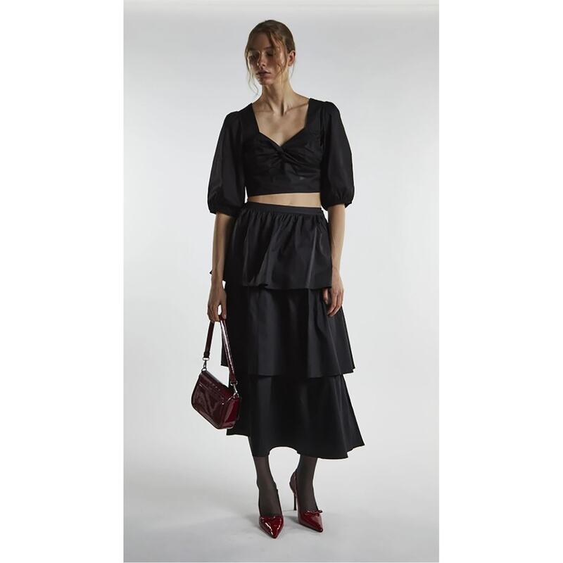 グラマラス レディース ボトムス スカート ティアード ミディ Glamorous Black Tiered Midi Skirt Black ブラック