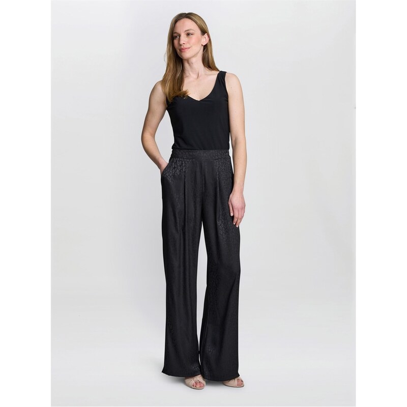 ジーナバッコーニ レディース ボトムス カジュアルパンツ サテン Gina Bacconi Sabine Satin Jacquard Pull On Trouser BLACK ブラック｜ReVida 店